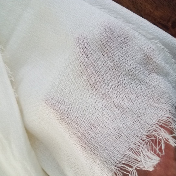 Scarf/Wrap - Picture 2 of 3